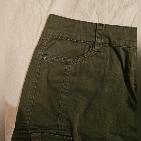 White House Black Market Army Green Cargo Skirt Size 4 - Picture 5 of 13